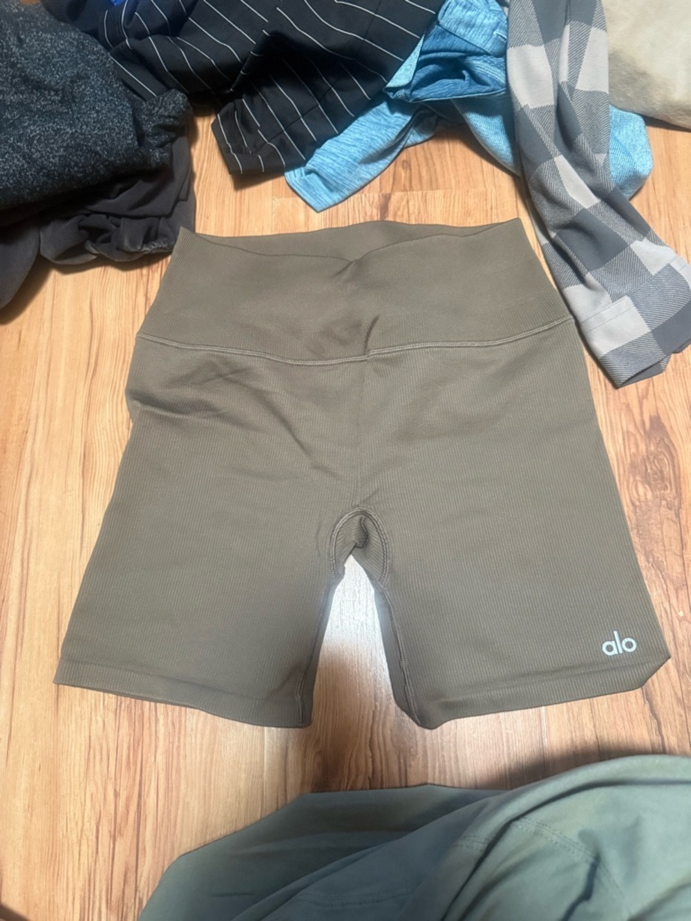 ALO Yoga Ribbed High-Waist Bike Shorts in Olive Green